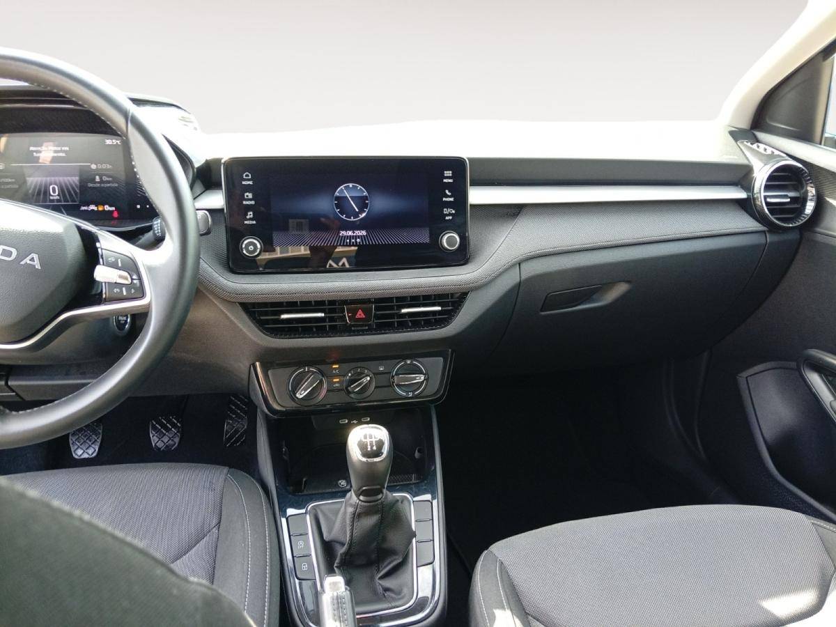skoda-fabia-2025-gasolina-999cc