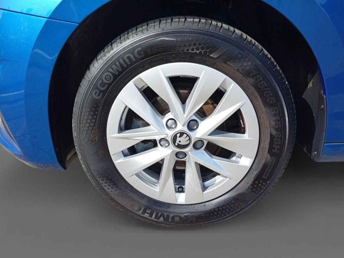 skoda-fabia-2025-gasolina-999cc