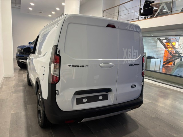 ford-transit-courier-2026-diesel-1499cc