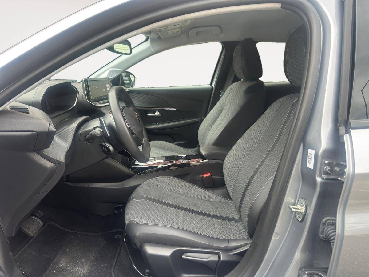 peugeot-208-2025-hibrido-a-gasolina-1199cc