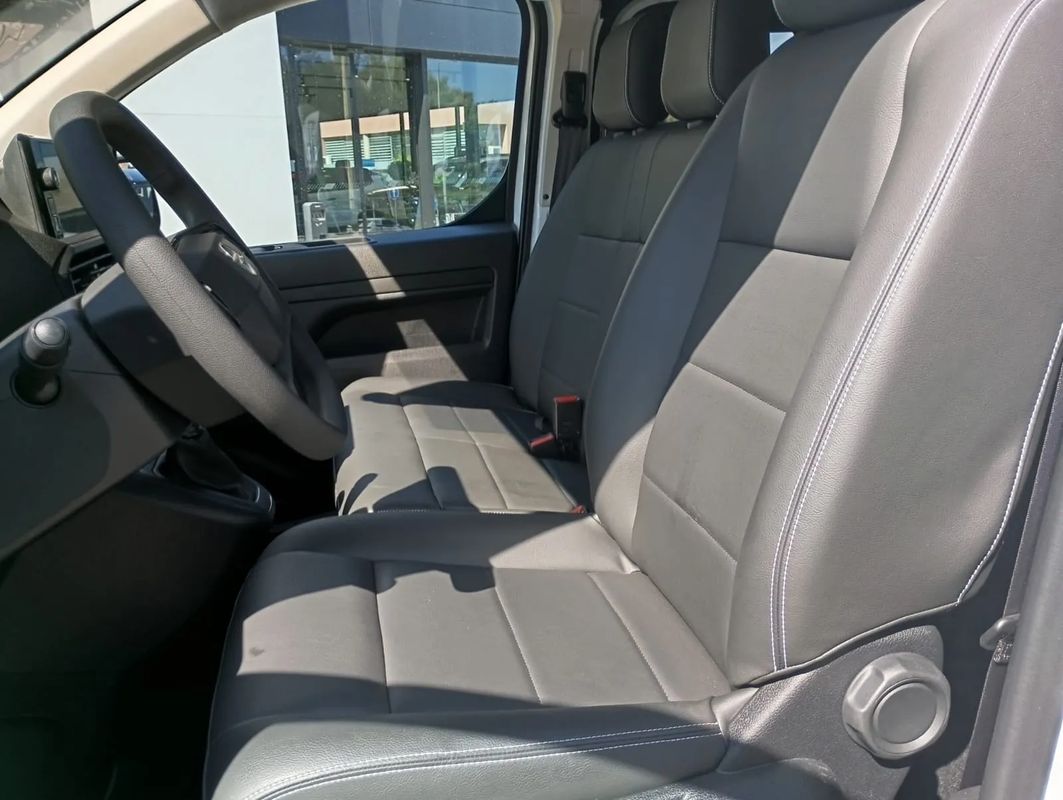 opel-vivaro-2025-diesel-1498cc