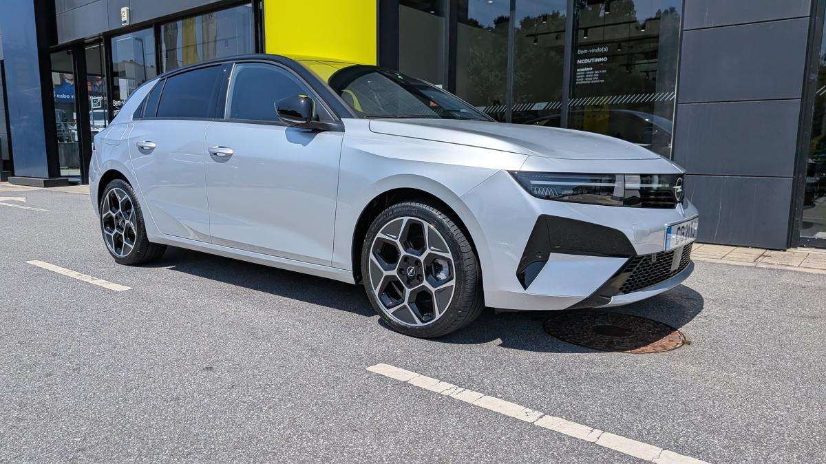 opel-astra-2026-gasolina-1199cc