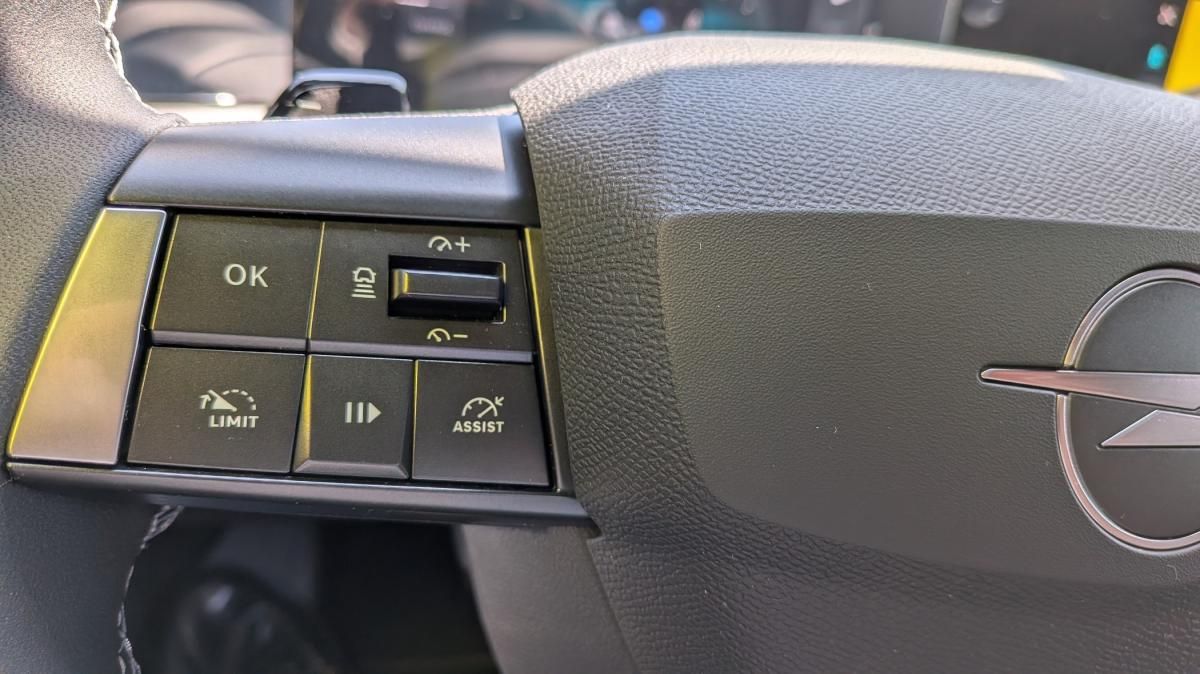 opel-astra-2026-gasolina-1199cc