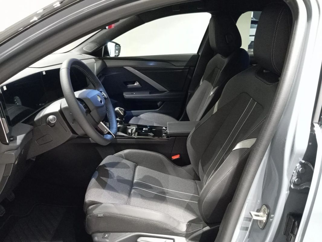 opel-astra-2025-gasolina-1199cc