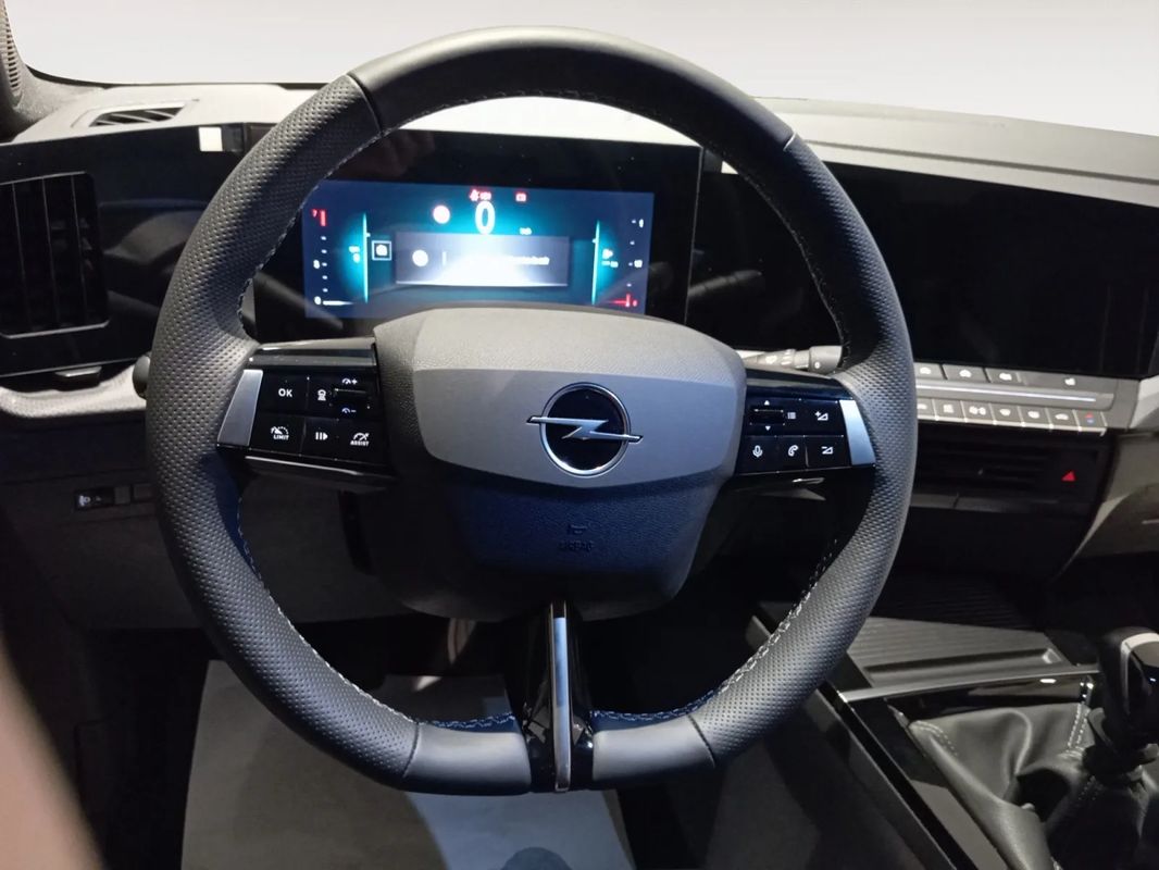 opel-astra-2025-gasolina-1199cc