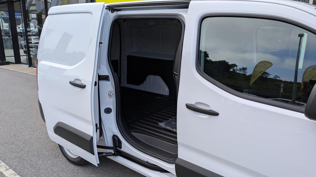 opel-combo-2026-diesel-1499cc