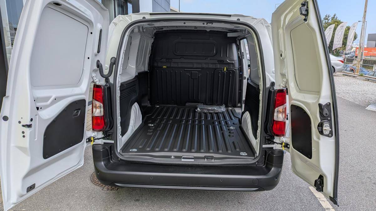 opel-combo-2026-diesel-1499cc