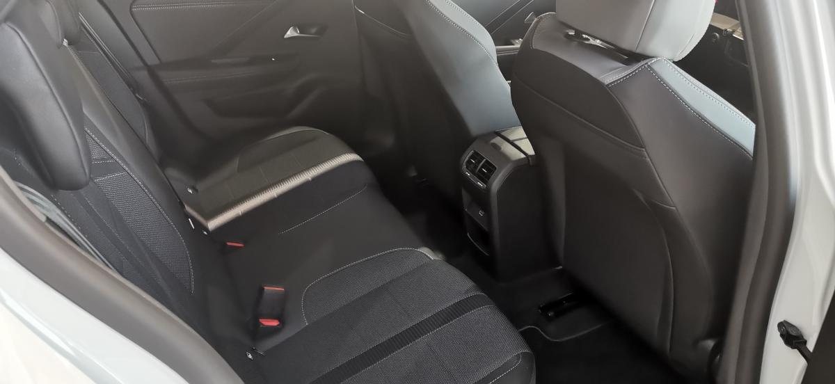 opel-astra-2026-gasolina-1199cc