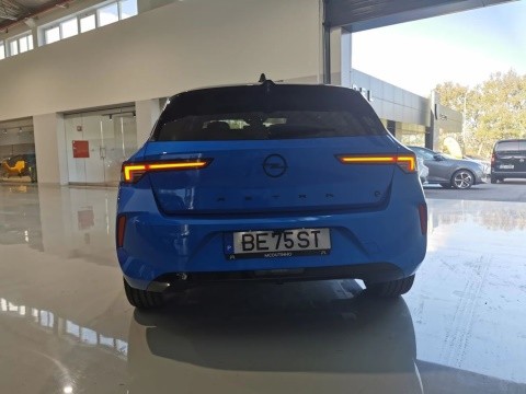 opel-astra-2023-eletrico-500cc