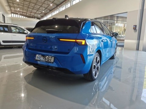 opel-astra-2023-eletrico-500cc