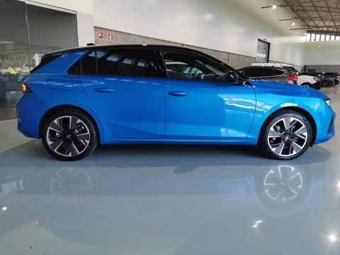 opel-astra-2023-eletrico-500cc