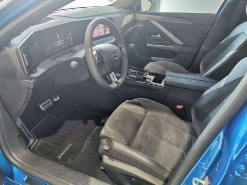 opel-astra-2023-eletrico-500cc