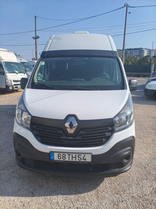 renault-trafic-2017-diesel-1598cc