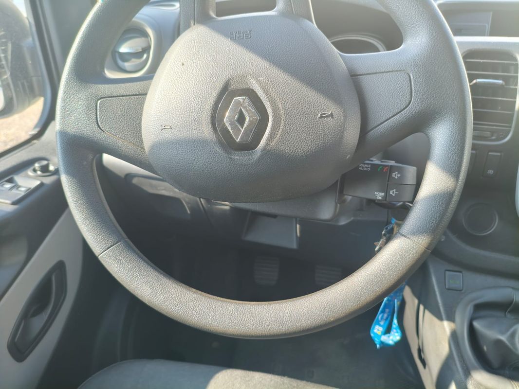 renault-trafic-2017-diesel-1598cc