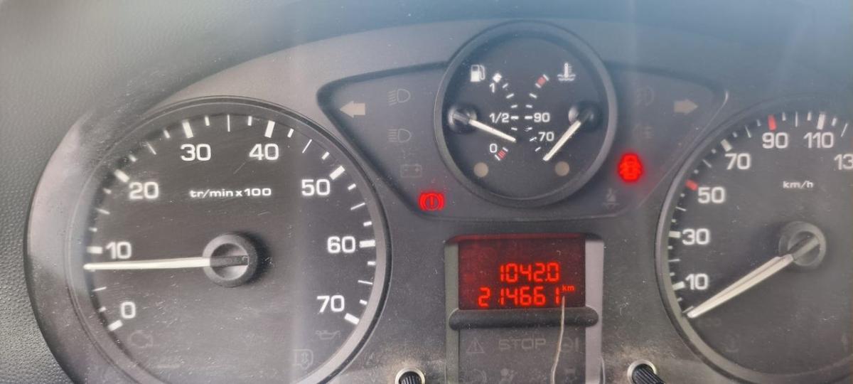 peugeot-expert-2015-diesel-1560cc
