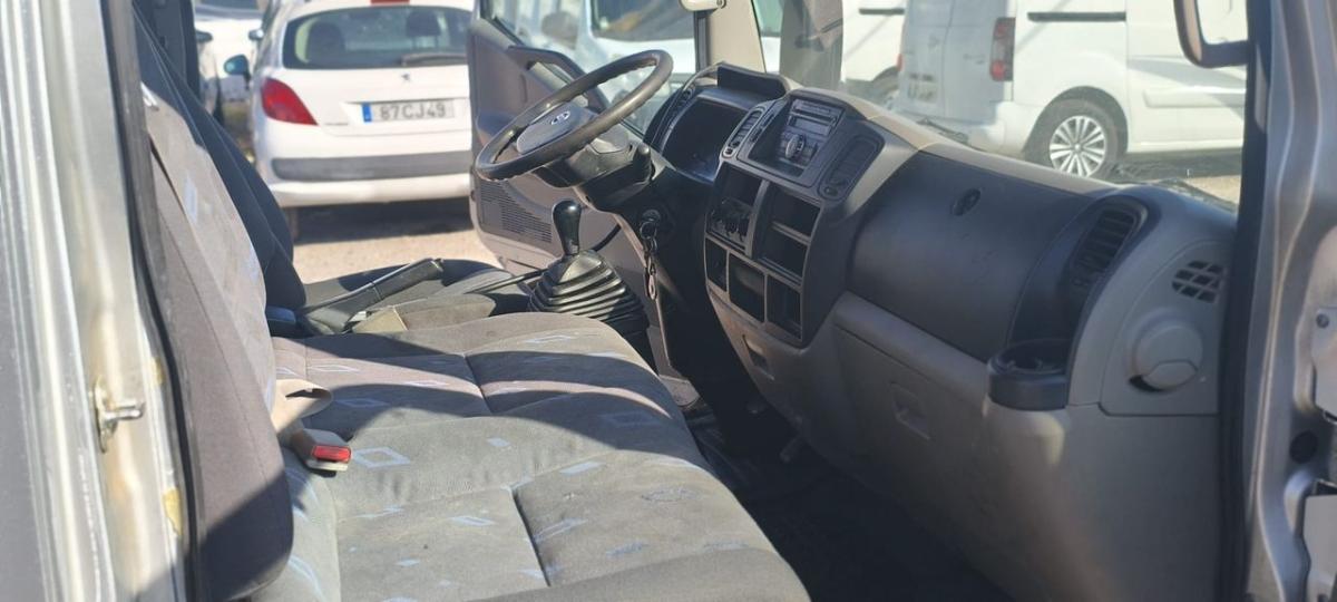nissan-cabstar-2012-diesel-2488cc