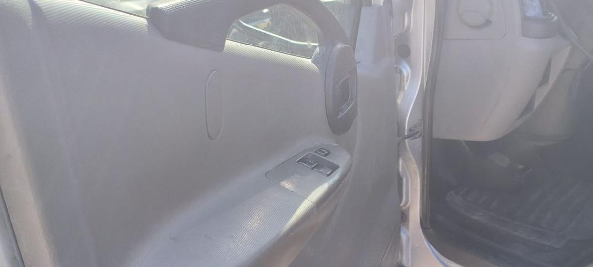nissan-cabstar-2012-diesel-2488cc
