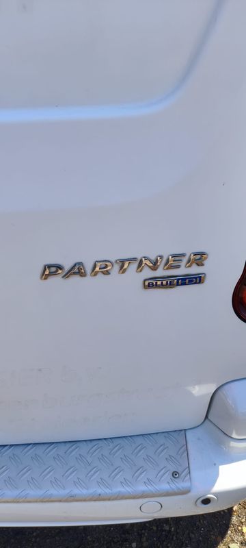 peugeot-partner-2016-diesel-1560cc