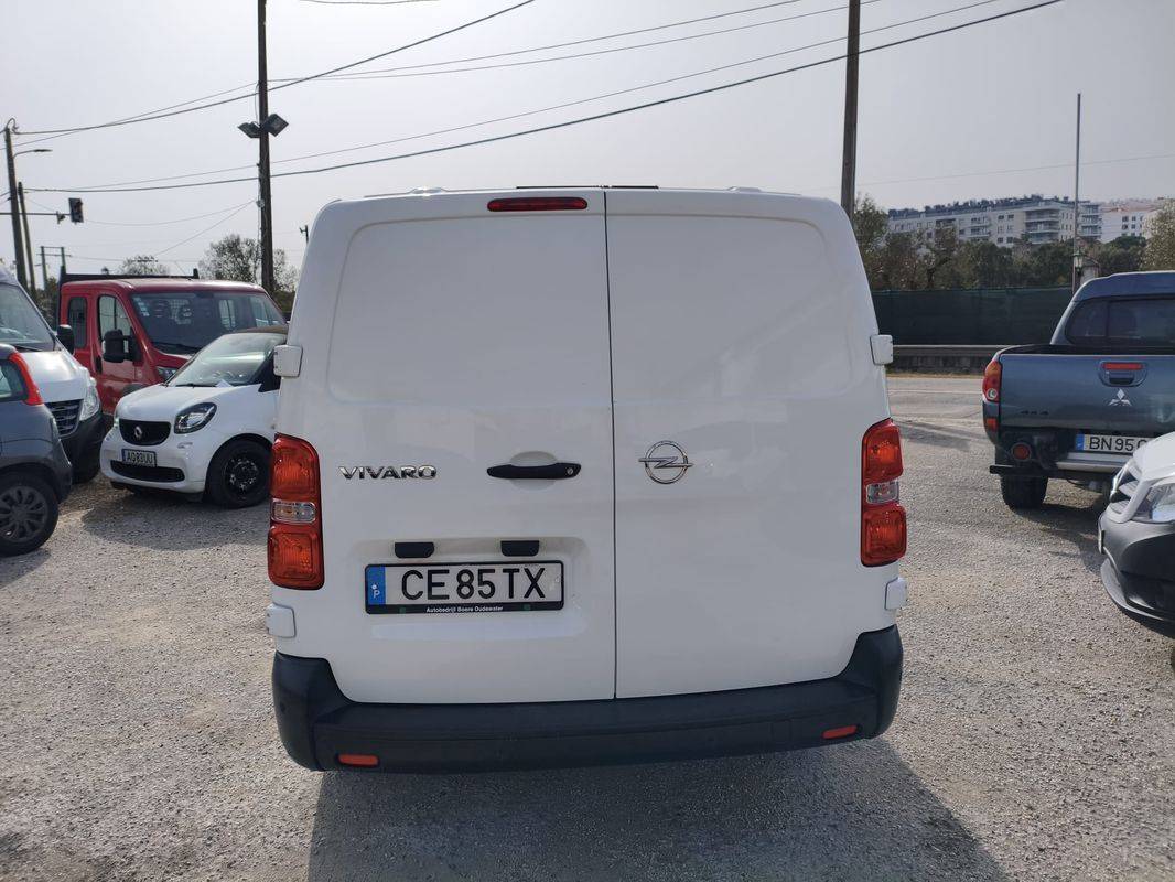 opel-vivaro-2021-diesel-1997cc