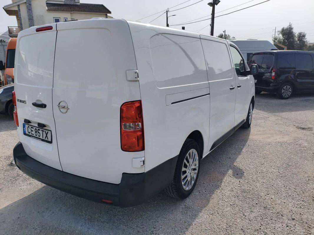 opel-vivaro-2021-diesel-1997cc
