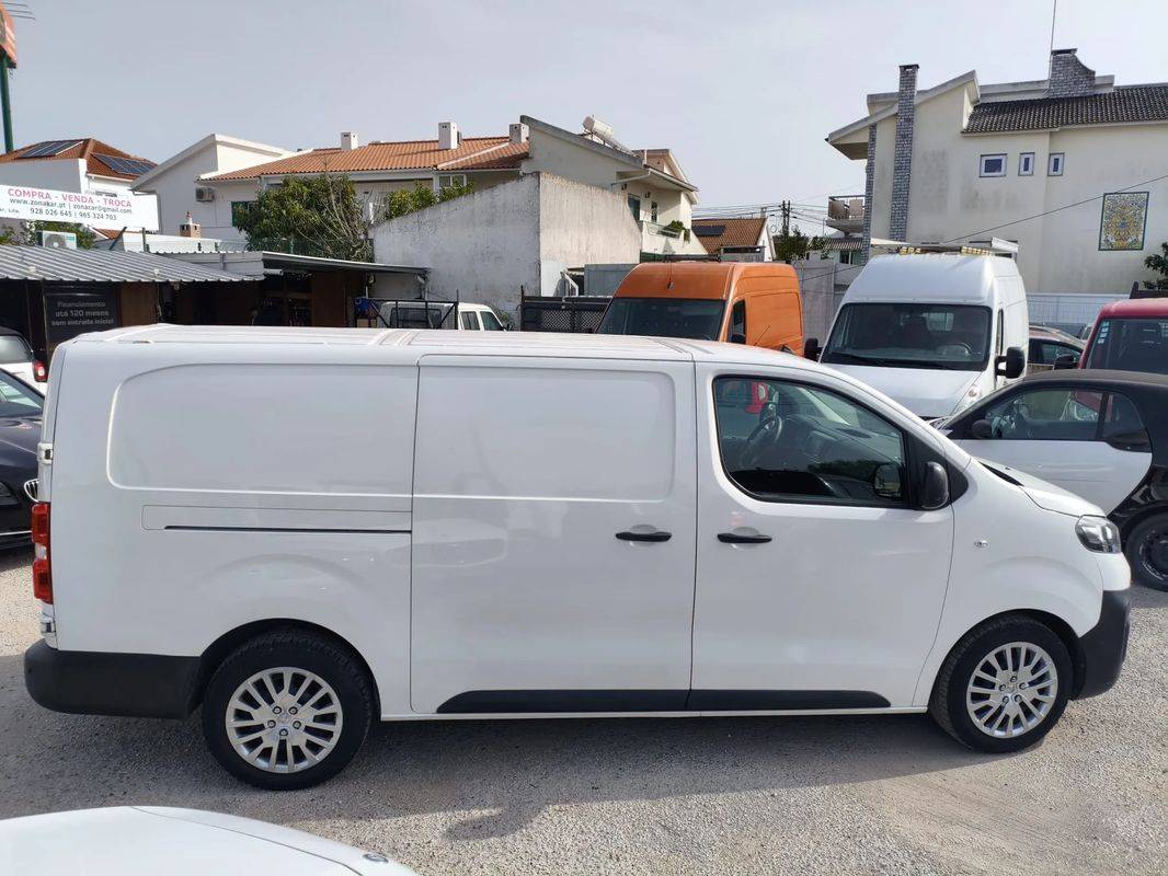 opel-vivaro-2021-diesel-1997cc