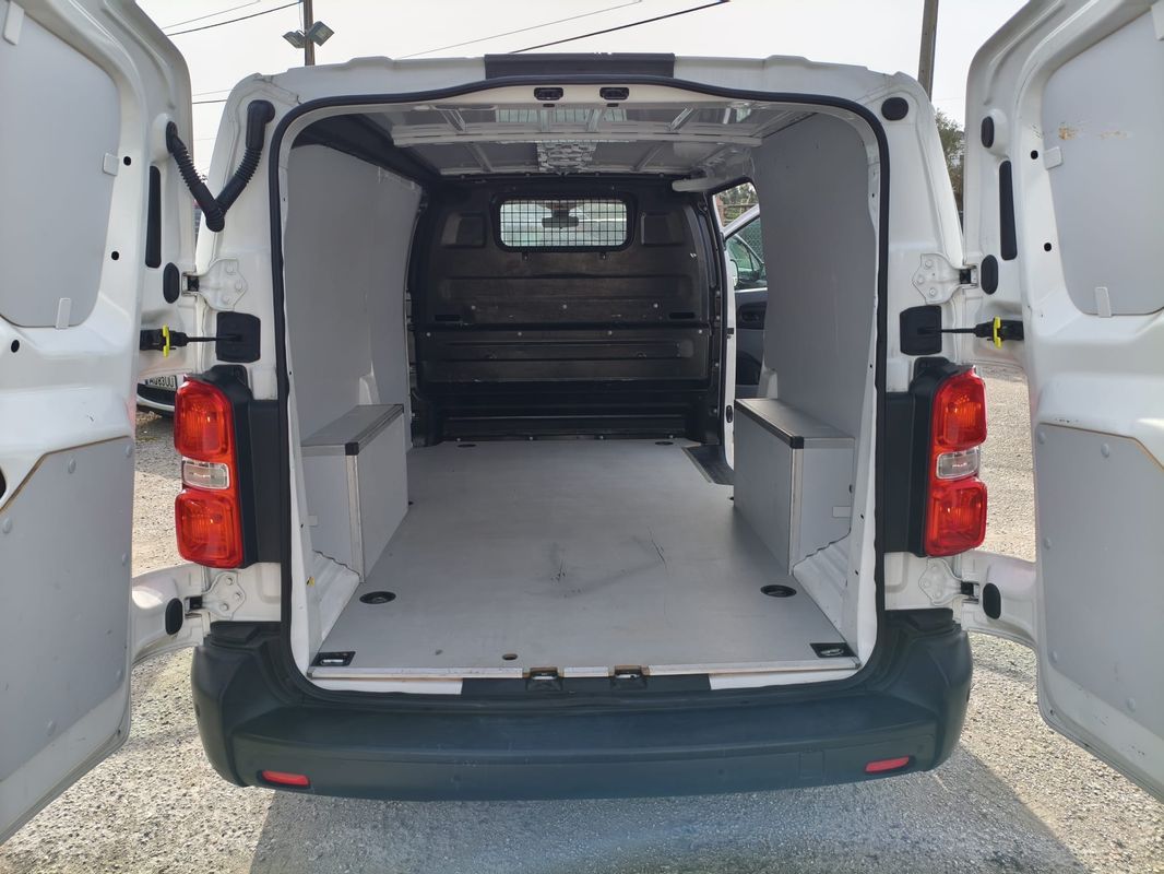 opel-vivaro-2021-diesel-1997cc