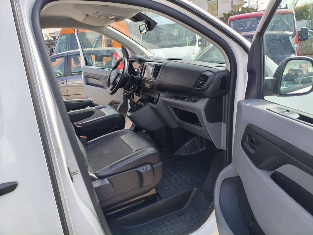 opel-vivaro-2021-diesel-1997cc