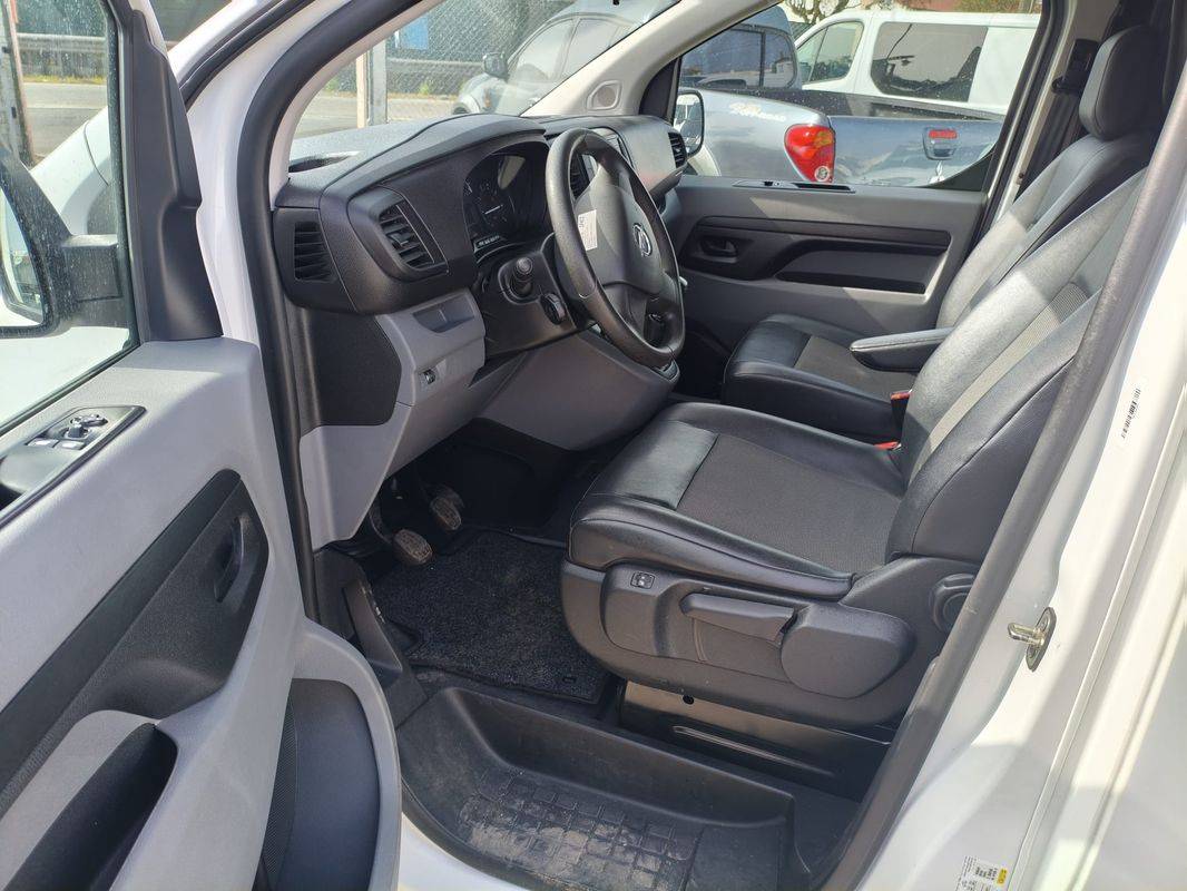 opel-vivaro-2021-diesel-1997cc