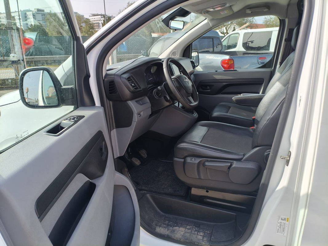 opel-vivaro-2021-diesel-1997cc