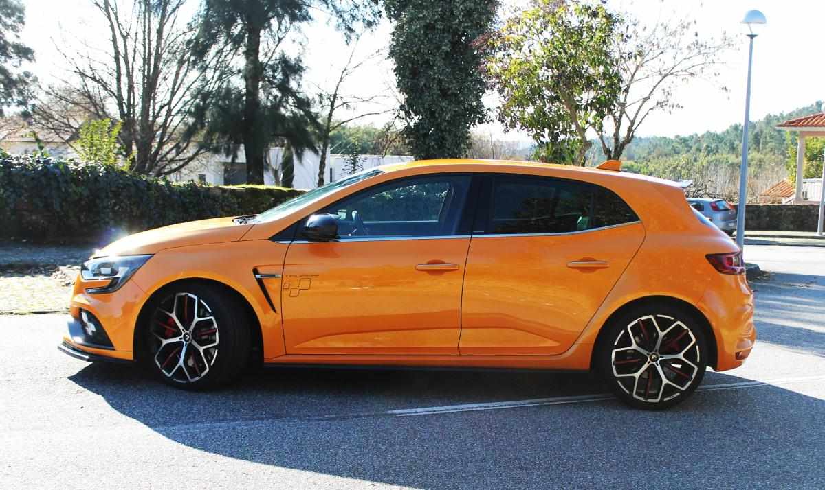 renault-megane-r-s-trophy-1-8-2019-gasolina-1798cc