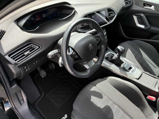 peugeot-308-sw-2021-diesel-1499cc
