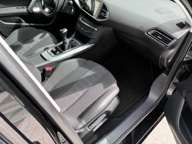 peugeot-308-sw-2021-diesel-1499cc