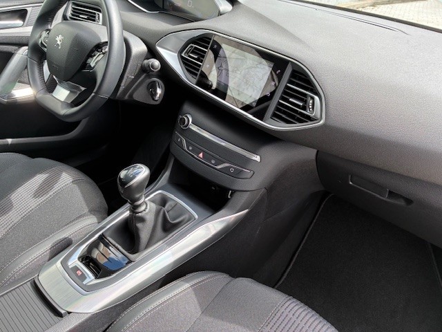 peugeot-308-sw-2021-diesel-1499cc