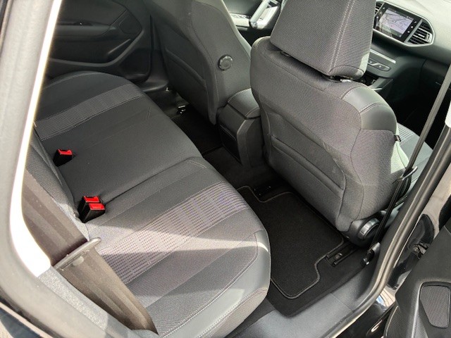 peugeot-308-sw-2021-diesel-1499cc
