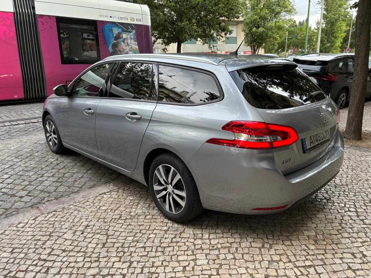 peugeot-308-sw-2021-diesel-1499cc
