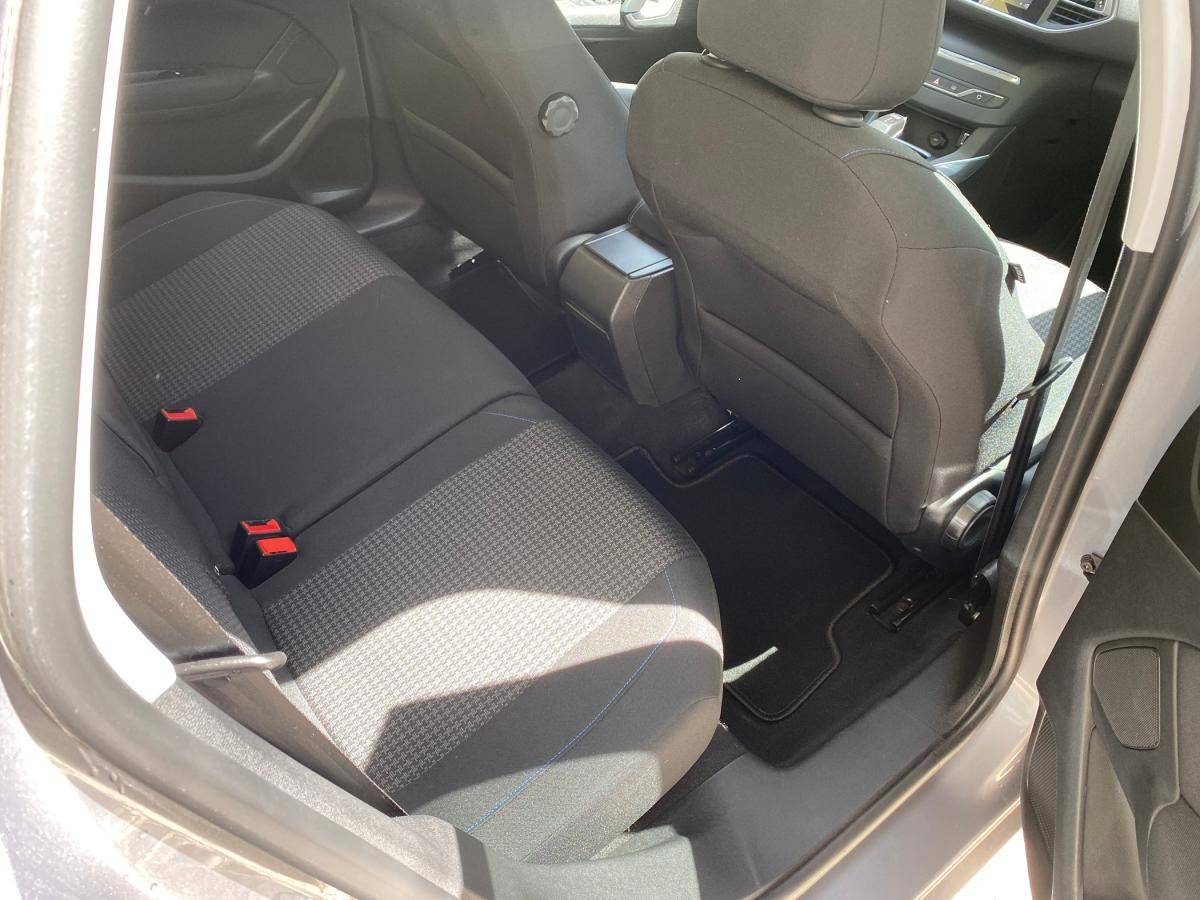 peugeot-308-sw-2021-diesel-1499cc