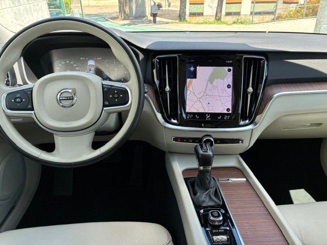 volvo-v60-2020-diesel-1969cc
