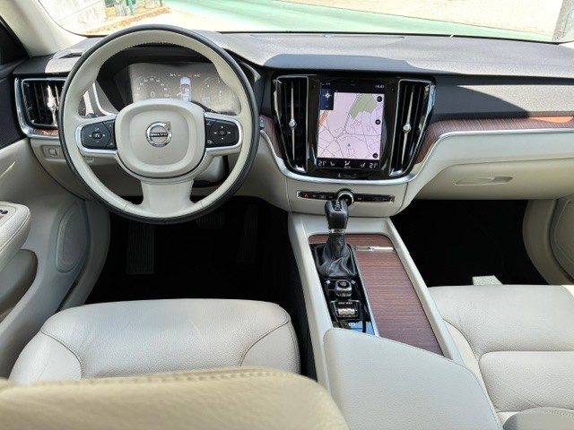 volvo-v60-2020-diesel-1969cc