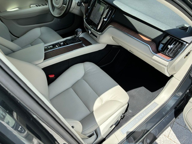 volvo-v60-2020-diesel-1969cc