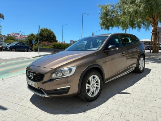 volvo-v60-cross-country-2017-diesel-1969cc