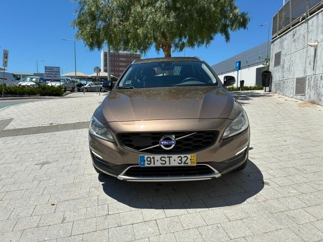 volvo-v60-cross-country-2017-diesel-1969cc