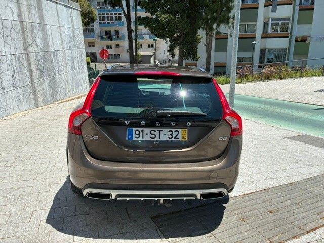 volvo-v60-cross-country-2017-diesel-1969cc