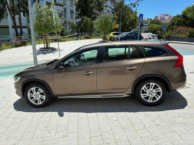 volvo-v60-cross-country-2017-diesel-1969cc