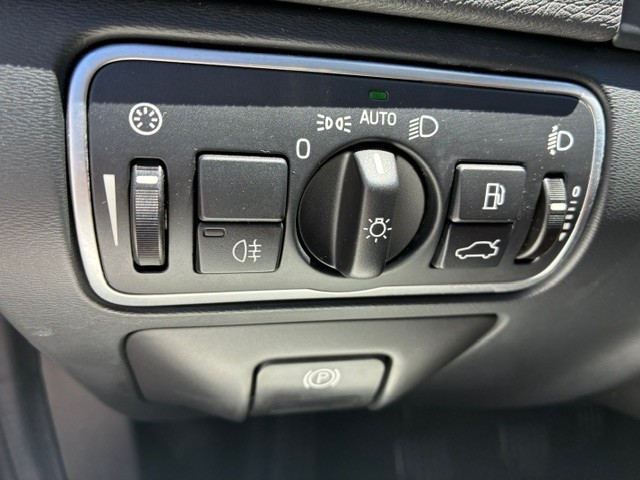 volvo-v60-cross-country-2017-diesel-1969cc