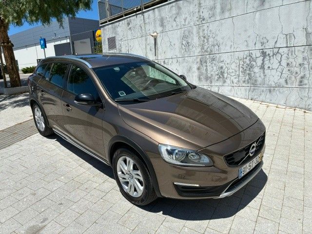 volvo-v60-cross-country-2017-diesel-1969cc