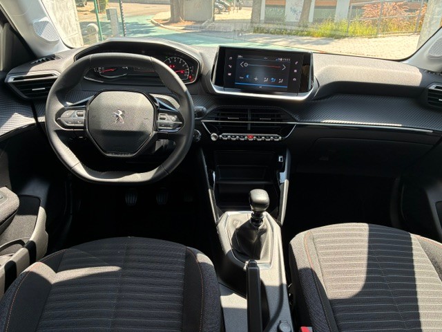 peugeot-208-2023-diesel-1499cc