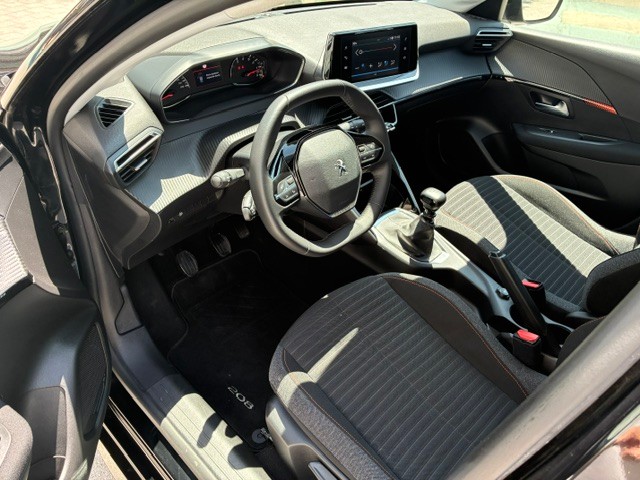 peugeot-208-2023-diesel-1499cc