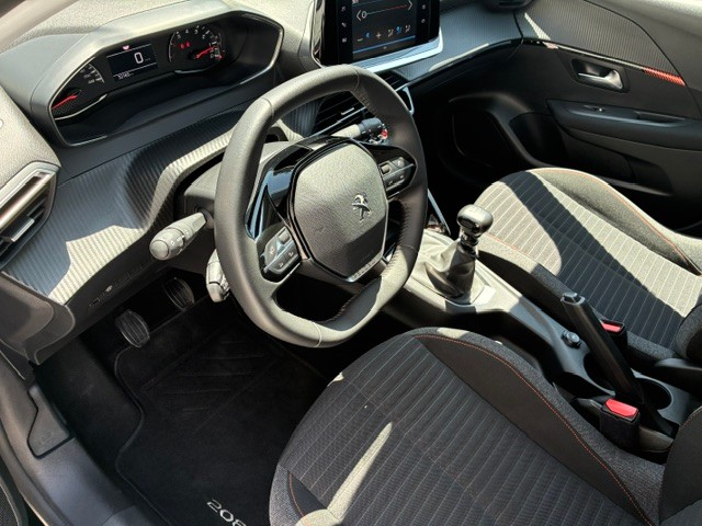peugeot-208-2023-diesel-1499cc