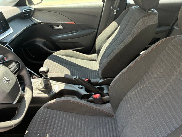 peugeot-208-2023-diesel-1499cc