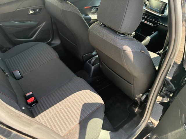 peugeot-208-2023-diesel-1499cc
